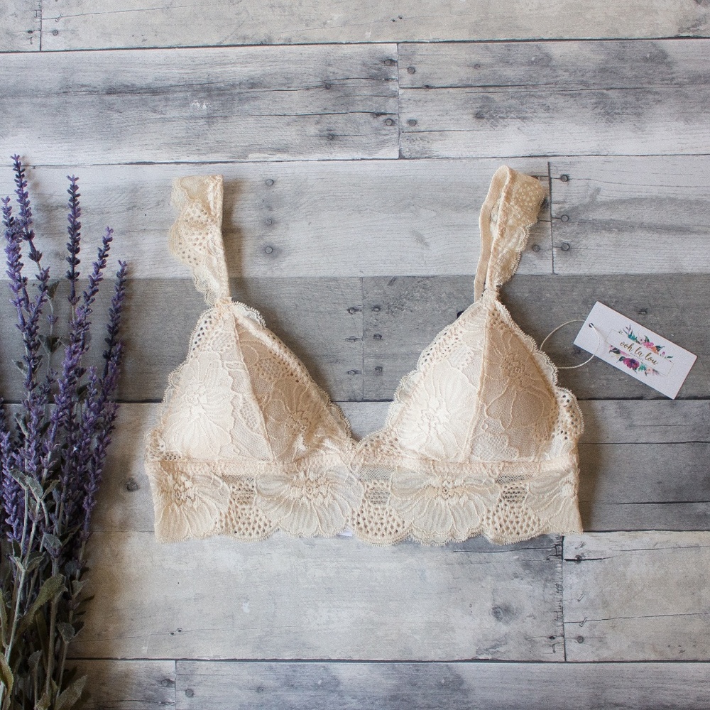 'Chloe' Lace Bralette - Picture 2 of 8